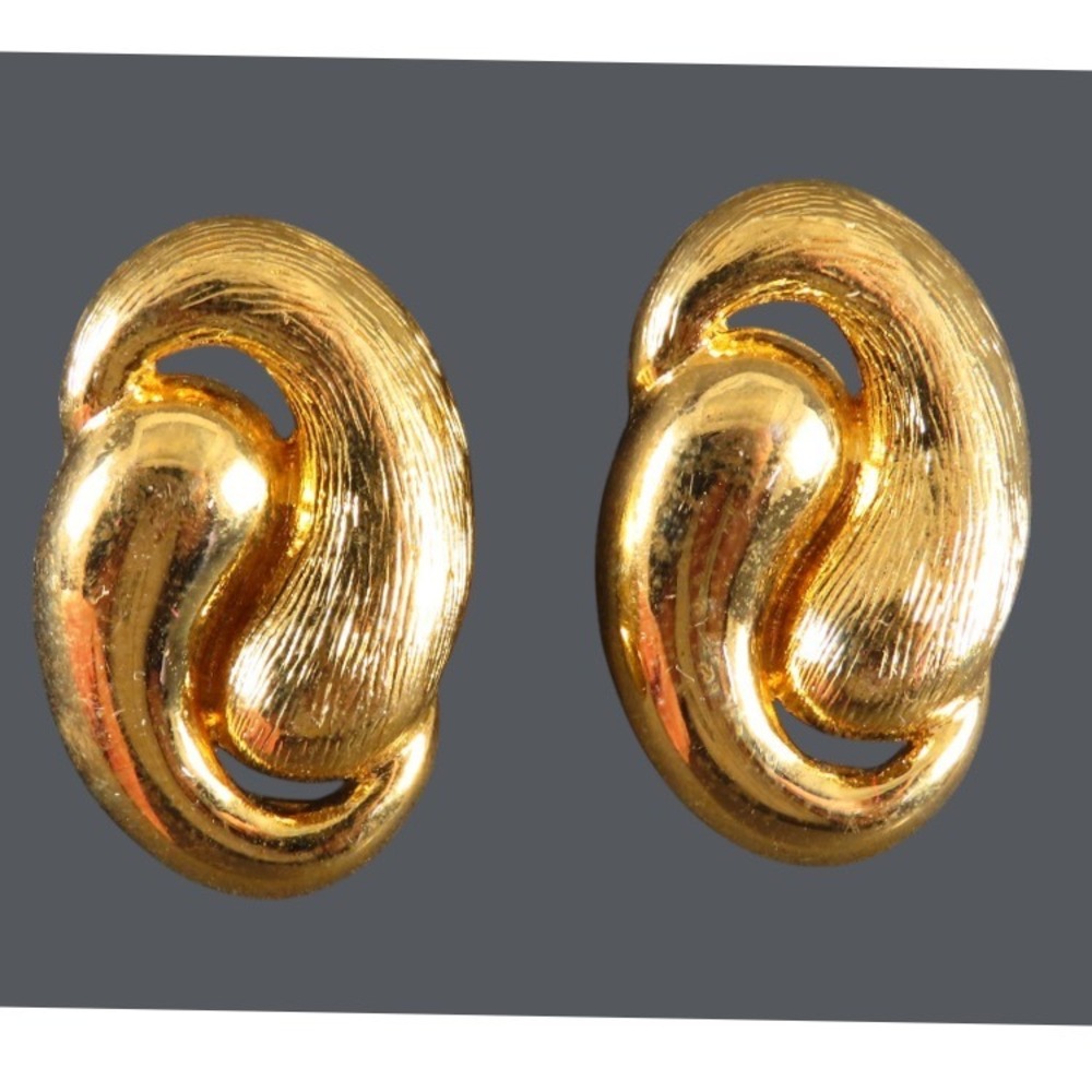 Vintage NAPIER GOLD TONE EARRINGS Paisley Swirl Textured & Shiny CLASSY STYLE
